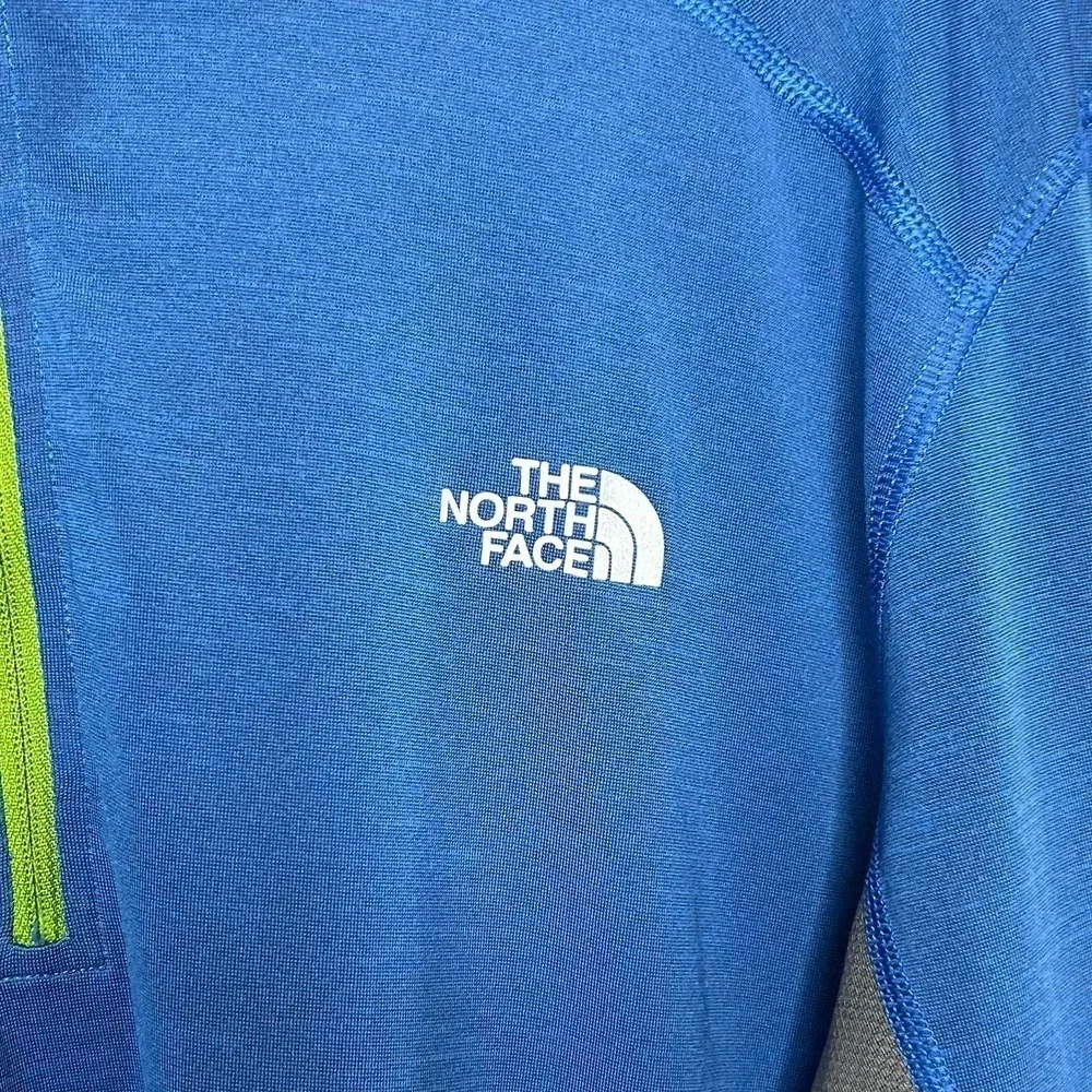 The North Face Lightweight Blue 1/4 Zip Pullover Layer Medium